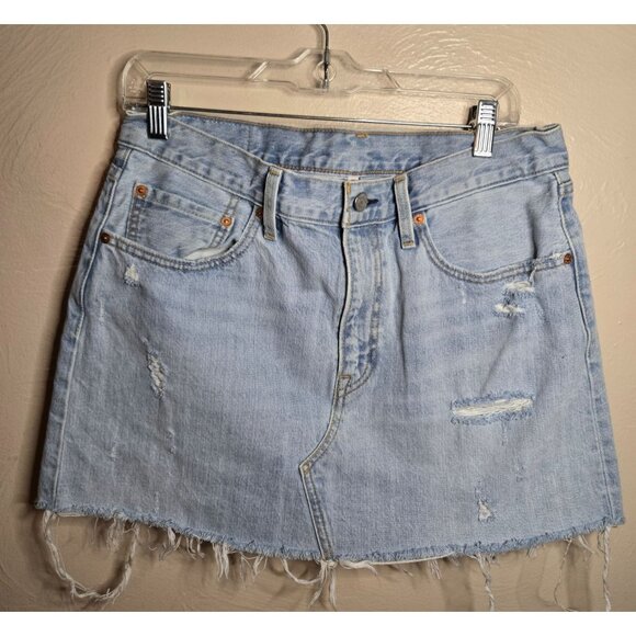 Levi's Stonewashed Distressed Mini-Skirt Sz 31 Classic Trendy - Picture 1 of 4